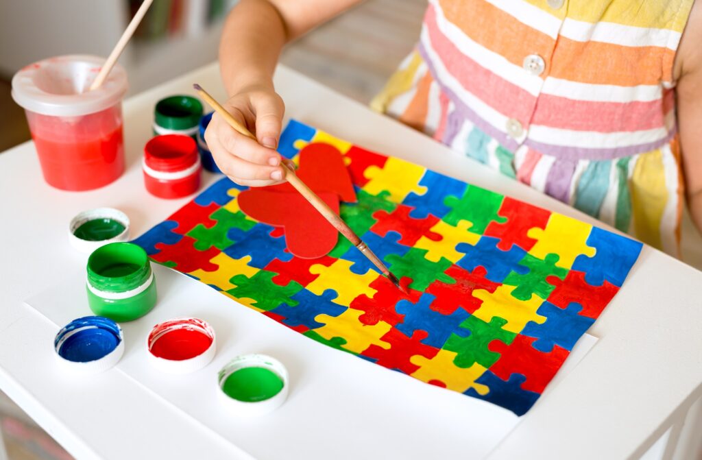 O AURA-T foi criado para auxiliar no processo de pré-diagnóstico do Transtorno do Espectro Autista (TEA) e outras neurodivergências.