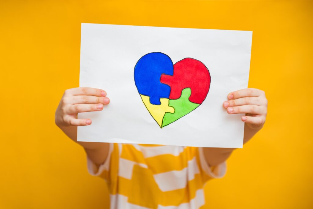 O diagnóstico de autismo não é um tema novo, mas a urgência e a relevância que ele adquire hoje são inegáveis.